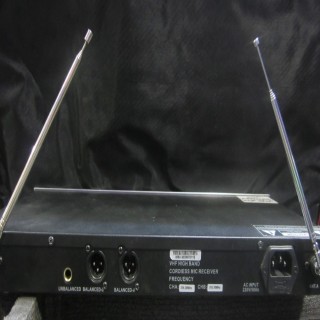 Microphone  C . D WVR - 302